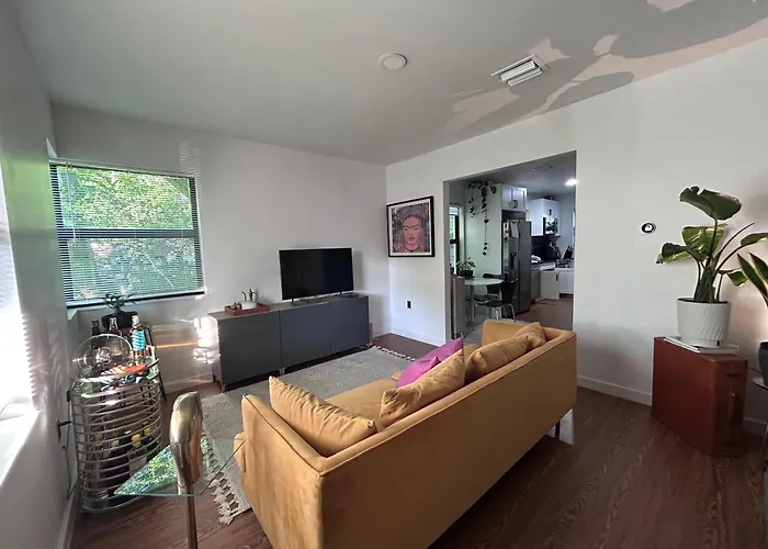 Cozy Home Away From Home!